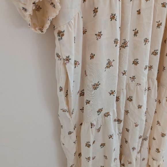 Torrid Dress Women's 1X White Cream Floral Shirtdress Maxi Challis Hi Low Tier - Picture 4 of 8